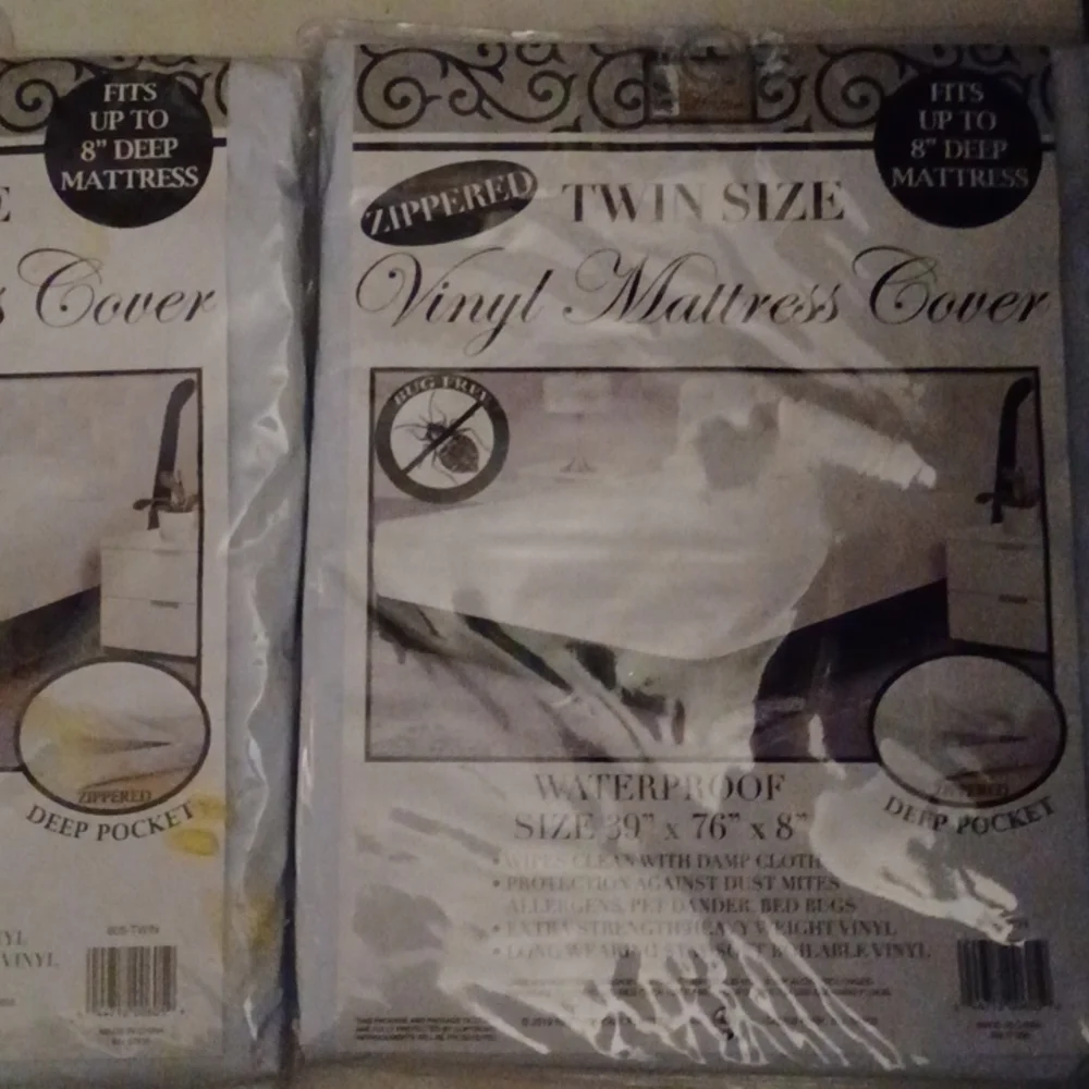 2 Twin Size 39 × 76 Mattress Cover